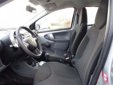 Toyota Aygo - 1.0-12V Comfort Navigator automaat, navigatie - 1