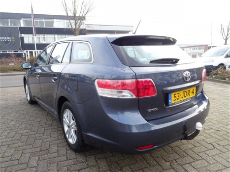 Toyota Avensis Wagon - 2.0 VVTi Dynamic AUTOMAAT - 1