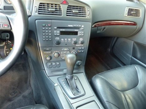 Volvo V70 - 2.4 T Geartronic 200pk Leer Navi - 1