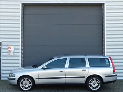 Volvo V70 - 2.4 T Geartronic 200pk Leer Navi - 1