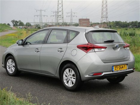 Toyota Auris - 1.8 Hybrid Now Aut/ECC/Navigatie/PDC/Garantie - 1