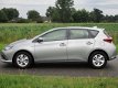 Toyota Auris - 1.8 Hybrid Now Aut/ECC/Navigatie/PDC/Garantie - 1 - Thumbnail