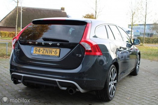 Volvo V60 - 1.6 T3 R-Design Automaat, Navi, Dealer onderhouden - 1