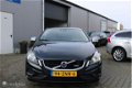 Volvo V60 - 1.6 T3 R-Design Automaat, Navi, Dealer onderhouden - 1 - Thumbnail