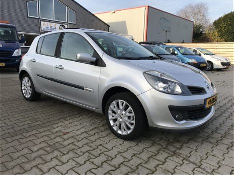 Renault Clio - 1.6-16V Rip Curl - 1