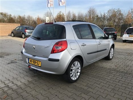 Renault Clio - 1.6-16V Rip Curl - 1