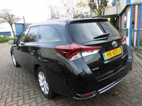 Toyota Auris Touring Sports - 1.8 Hybrid Lease PANORAMADAK / BTW AUTO / NAVI / NAP - 1