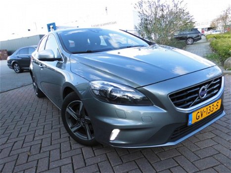 Volvo V40 - 2.0 D2 R-Design Business / LEER / NAVI / NAP / XENON - 1