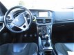 Volvo V40 - 2.0 D2 R-Design Business / LEER / NAVI / NAP / XENON - 1 - Thumbnail