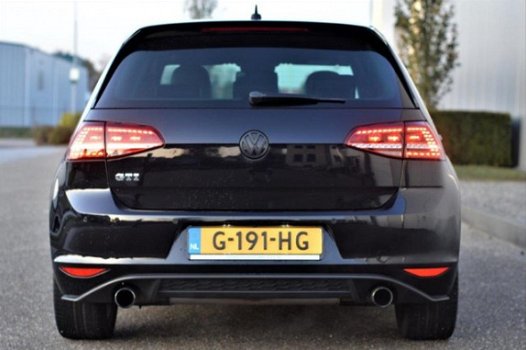 Volkswagen Golf - 2.0 TSI GTI Performance 316 PK | Leder | Xenon - 1