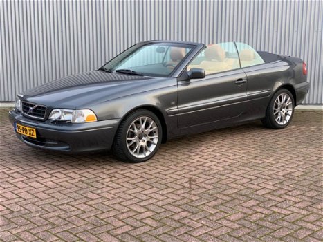 Volvo C70 Convertible - 2.4 T Prestige UNIEK, NAP - 1