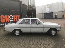 Mercedes-Benz 200-280 (W115) - 200-serie (200 D 63.000KM GELOPEN N.A.P