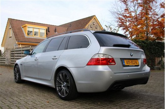 BMW 5-serie Touring - 525i / M pakket / Trekhaak / Pano / PDC - 1