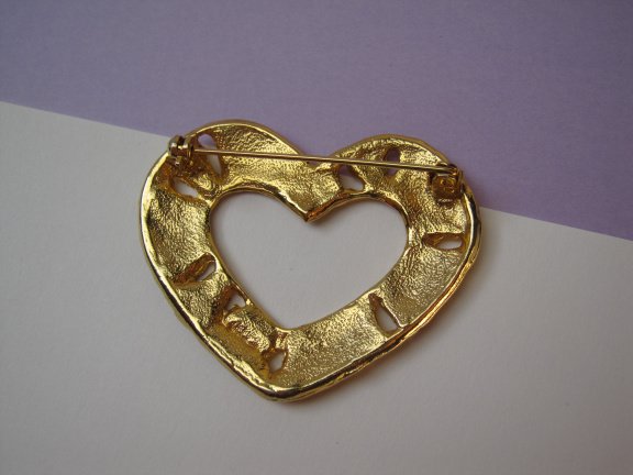 Broche goudkleurig hart model met paars tinten emaille 5.2x4.0 cm. - Afbeelding 2