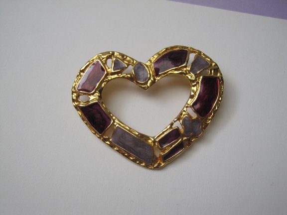 Broche goudkleurig hart model met paars tinten emaille 5.2x4.0 cm. - Afbeelding 6
