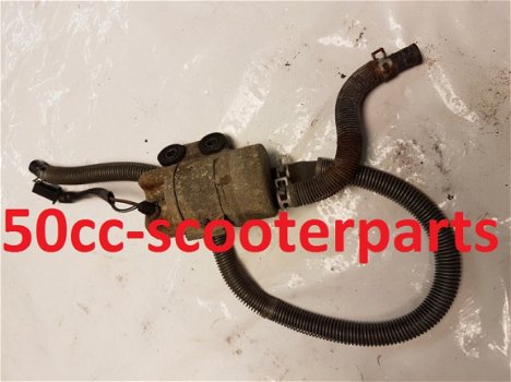 Benzinepomp Suzuki Burgman 400 15100-10F00-000 Gebruikt - 1