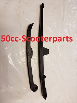 Kettinggeleiders Suzuki Burgman 400 12771-14F00-000 Gebruikt - 1