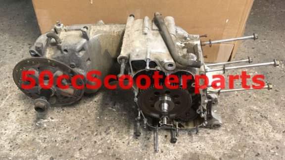 Motorblok Suzuki Burgman 400 12200-15F00-000 Gebruikt - 1