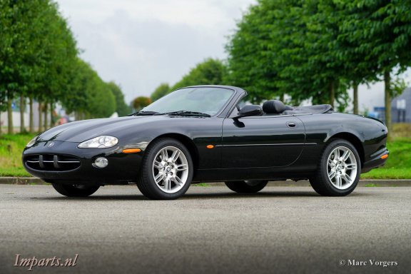 Mooie Jaguar XK8 Cabriolet uit 2001 - nr. 1