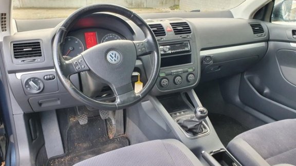 Volkswagen Jetta - 1.9 TDI Comfortline - 1