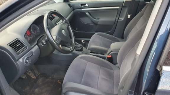 Volkswagen Jetta - 1.9 TDI Comfortline - 1