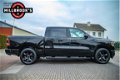 Dodge Ram 1500 - 5.7 V8 Crew Cab HEMI 4x4 NIEUW MODEL 2019 BLACK EDITION RIJKLAAR - 1 - Thumbnail