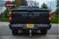 Dodge Ram 1500 - 5.7 V8 Crew Cab HEMI 4x4 NIEUW MODEL 2019 BLACK EDITION RIJKLAAR - 1 - Thumbnail