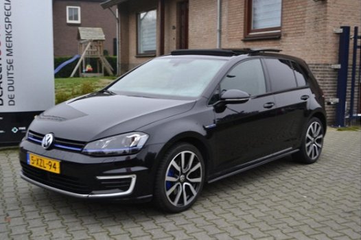 Volkswagen Golf - 1.4 TSI Highline GTE Pano Navi Xenon BTW - 1