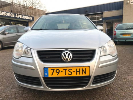 Volkswagen Polo - 1.2 Optive *AIRCO*STUURBEKR.*ELEK. RAMEN* LMV*NAP - 1