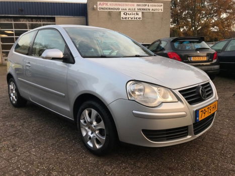 Volkswagen Polo - 1.2 Optive *AIRCO*STUURBEKR.*ELEK. RAMEN* LMV*NAP - 1