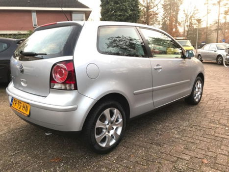 Volkswagen Polo - 1.2 Optive *AIRCO*STUURBEKR.*ELEK. RAMEN* LMV*NAP - 1