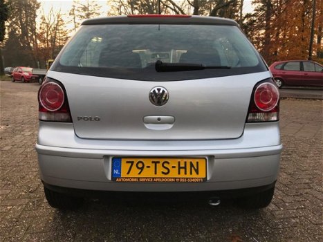 Volkswagen Polo - 1.2 Optive *AIRCO*STUURBEKR.*ELEK. RAMEN* LMV*NAP - 1