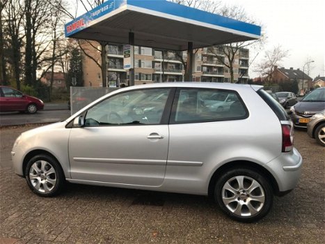 Volkswagen Polo - 1.2 Optive *AIRCO*STUURBEKR.*ELEK. RAMEN* LMV*NAP - 1