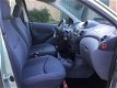 Toyota Yaris - 1.0-16V VVT-i Luna 5 deurs/trekhaak/inruil mogelijk - 1 - Thumbnail