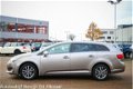 Toyota Avensis Wagon - 1.8 VVTi Business , Leer, Navi, Clima, Stoelverwarming - 1 - Thumbnail