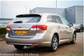 Toyota Avensis Wagon - 1.8 VVTi Business , Leer, Navi, Clima, Stoelverwarming - 1 - Thumbnail