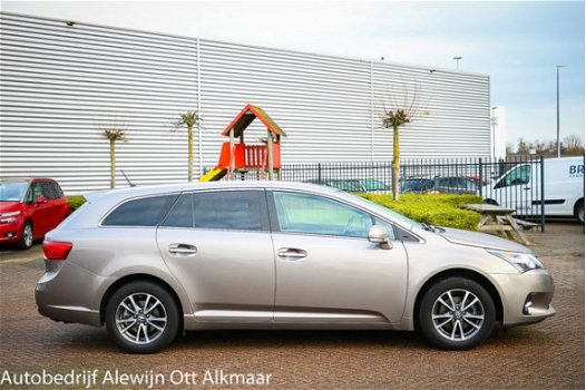 Toyota Avensis Wagon - 1.8 VVTi Business , Leer, Navi, Clima, Stoelverwarming - 1