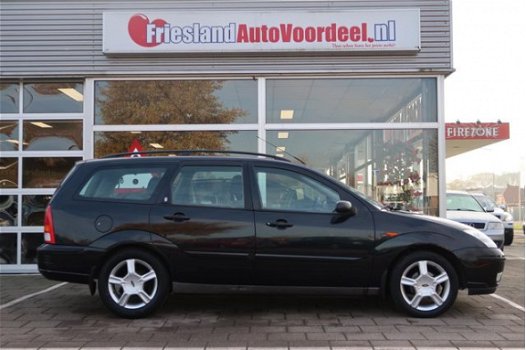 Ford Focus Wagon - 1.6-16V Ghia / Airco / Trekhaak / APK 04-2020 - 1