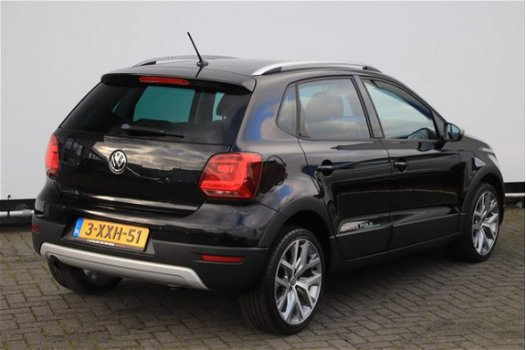 Volkswagen Polo - 1.2 TSI Cross | Parkeersensoren | Climate control | Dealeronderhouden - 1