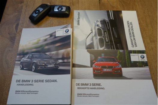BMW 3-serie - 320i Executive Automaat NAP - 1