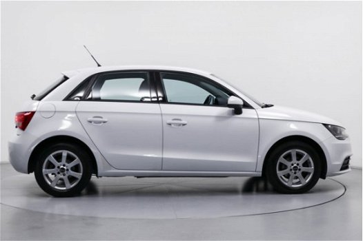 Audi A1 Sportback - 1.2 TFSI Attraction Pro Line 1e eigenaar 5 Deurs Cruise Controle Navi PDC 55dKM - 1