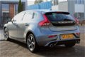 Volvo V40 - 2.0 D2 R-Design (B) + Xenon + Leder + Navi + Lmv + Pdc - 1 - Thumbnail