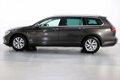 Volkswagen Passat Variant - 1.6 TDI Comfortline Automaat Led verlichting Navi ParkAssist - 1 - Thumbnail