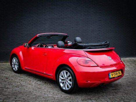 Volkswagen Beetle Cabriolet - 1.2 TSI Design BlueMotion / Leder / Navigatie - 1