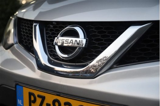 Nissan Qashqai - 1.2 115pk Acenta | Connect Pack | Safety Pack | Navigatie | Camera | Stoelverwarmin - 1
