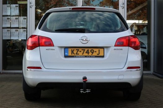 Opel Astra Sports Tourer - 100PK, Airco, Trekhaak, etc - 1