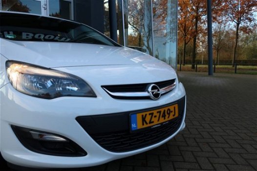 Opel Astra Sports Tourer - 100PK, Airco, Trekhaak, etc - 1