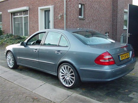 Mercedes-Benz E-klasse - 240 Avantgarde mooiste van nederland - 1