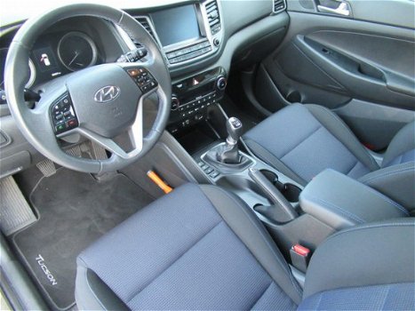 Hyundai Tucson - 1.6 GDi Comfort Navigatie / Parkeersensoren + Camera / Stoelverwarming - 1