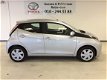 Toyota Aygo - 1.0 5d x-play, airco, camera, NL auto - 1 - Thumbnail